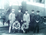 蒸気機関車と社員の人々